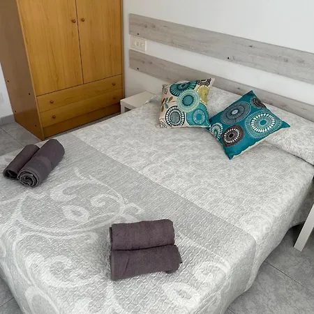 Snug With Balcony *
