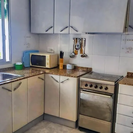 Snug With Balcony Apartman