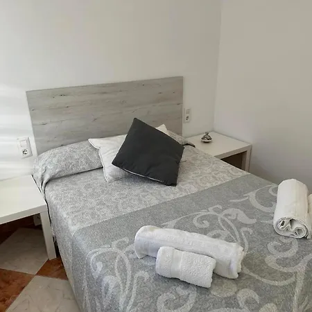 Apartment Snug With Balcony *