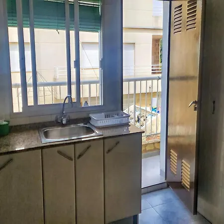 Snug With Balcony Apartman *