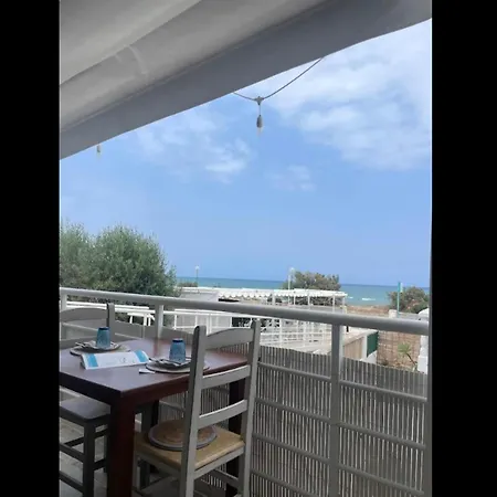 Snug With Balcony *