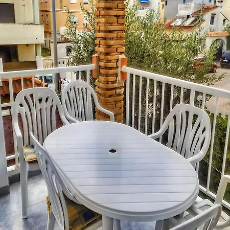 Snug With Balcony * Playa
